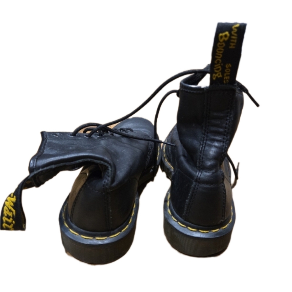Dr. Martens - Picture 2 of 5